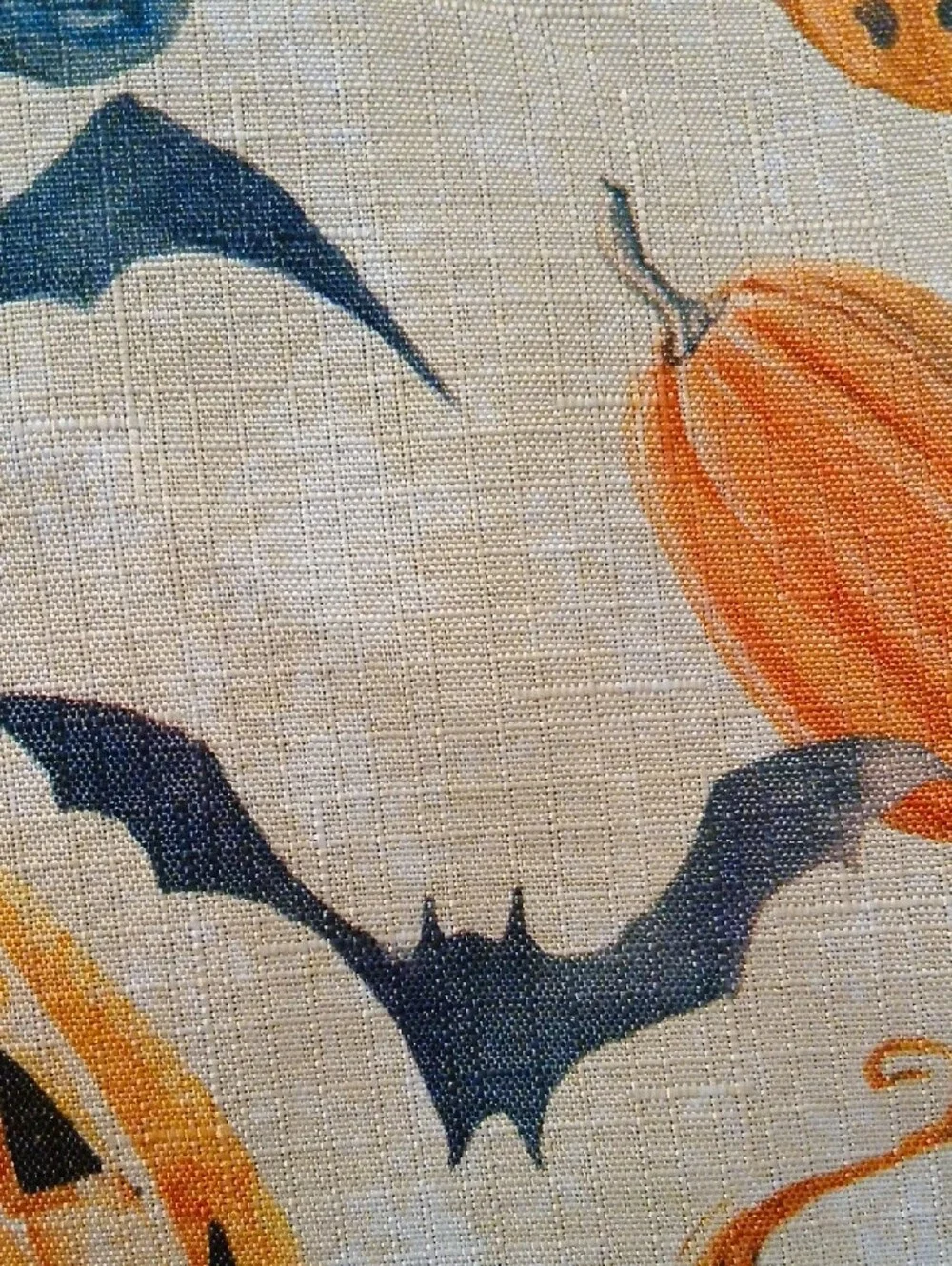 Festive Fun & Spooky Halloween Pumpkins  Orange Black Bats  Tablecloth 84x58 Rtg